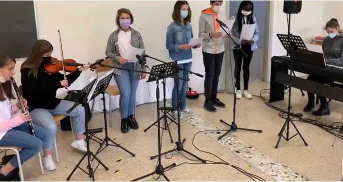 Calolzio. Studenti delle medie al contest #DonareMiDona, è possibile votare la canzone Classe 3^B media calolziocorte canzone